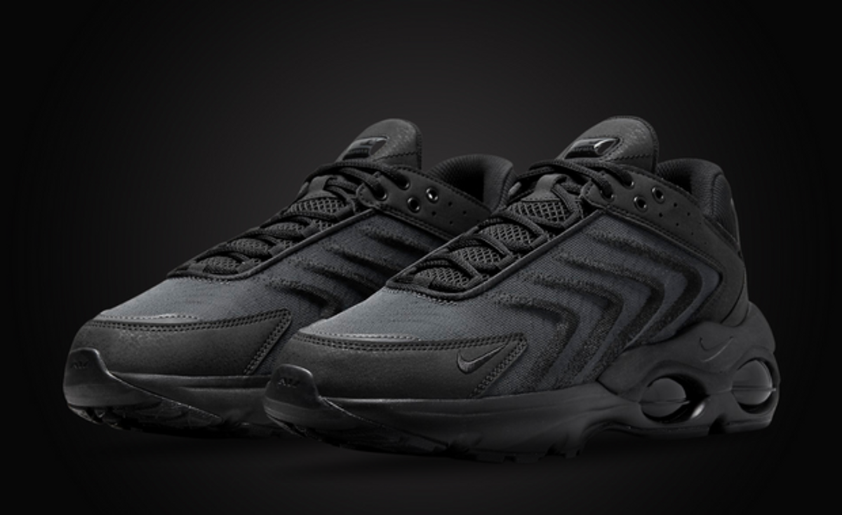 Take On Stealthy Season With The Nike Air Max TW Black Anthracite