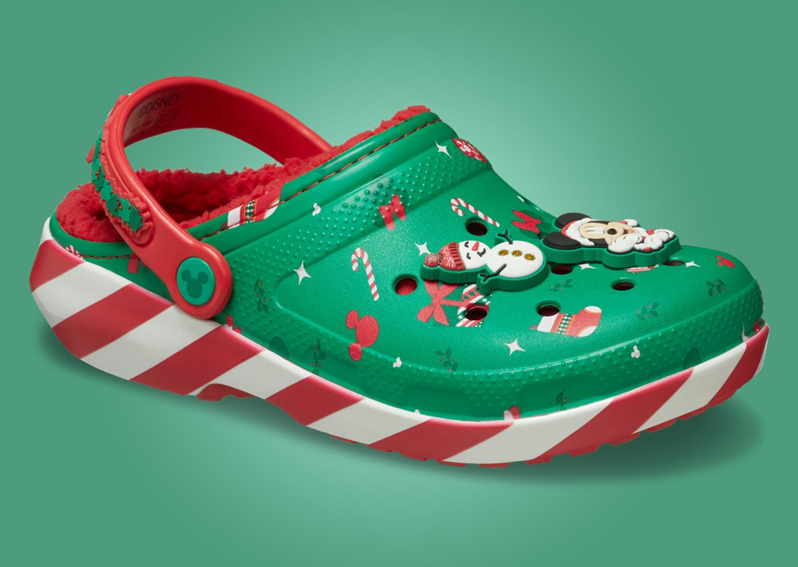 Disney x Crocs Lined Clog Mickey Holiday Angle