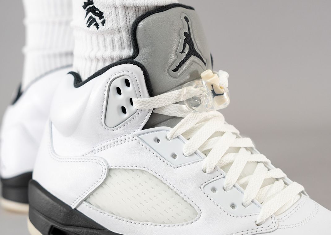 Air Jordan 5 ホワイト/ブラック 国内8月10日発売予定】 ナイキ エアジョーダン 5 