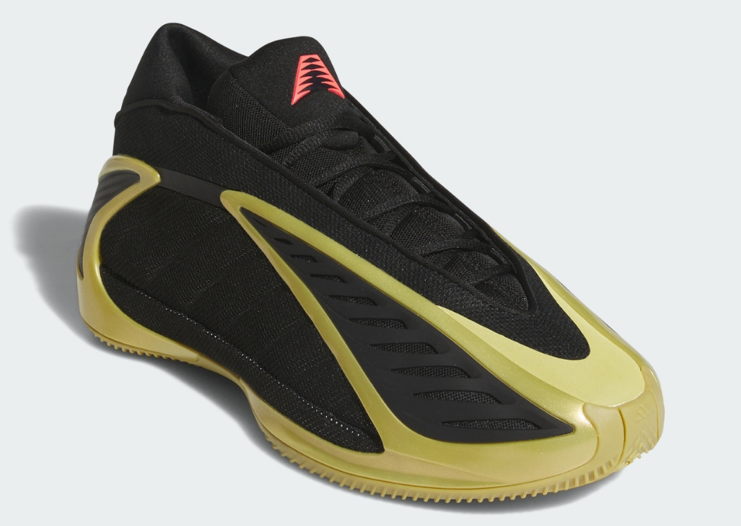  AE2 26.0センチ　ブラック　ゴールド The Latest adidas AE 2 is Regal in Gold and Black