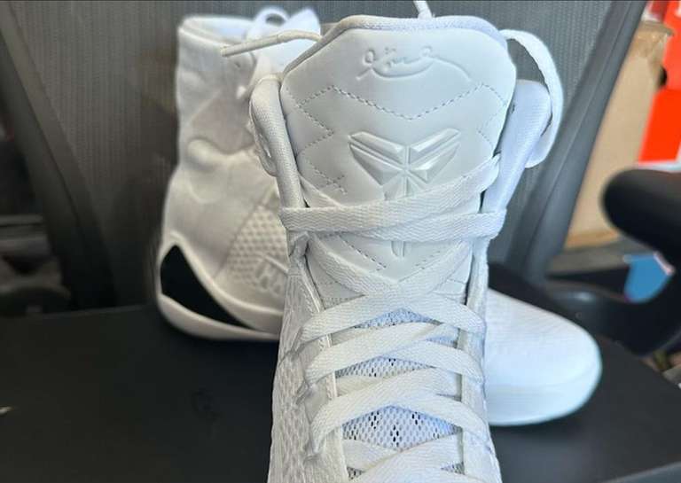 Nike Kobe 9 Elite Protro Halo Tongue Detail