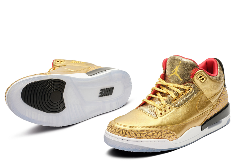 Spike Lee x Air Jordan 3 Retro Gold Oscars PE Angle & Outsole