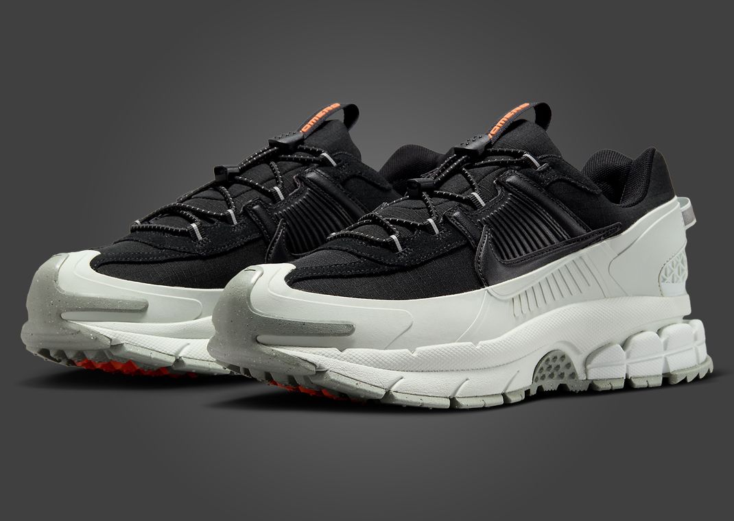 送料込み 追跡あり Nike Zoom Vomero Roam \"Black/Light Silver\" Nike Zoom Vomero 5 Roam Black Light Silver Men's - FV2295