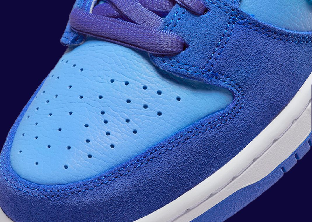 スニーカー Nike SB Dunk Low Blue Raspberry Official Images // Nike SB Dunk Low “Blue Raspberry” | House
