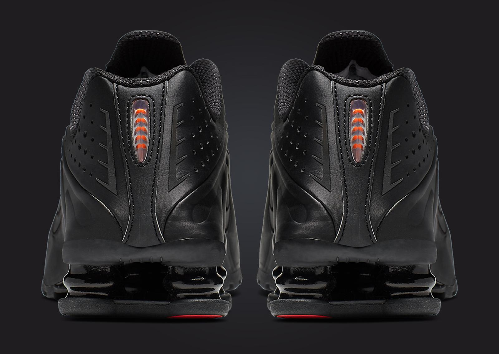 Nike Shox R4 Triple Black (W) Back