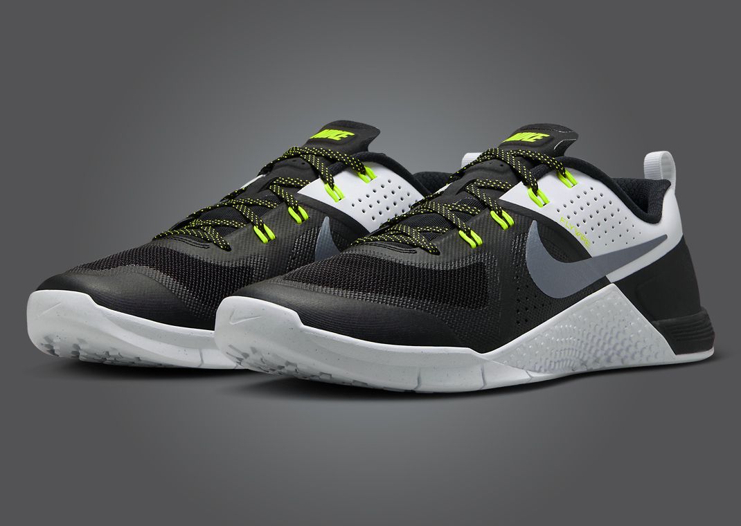☆送料無料☆ NIKE METCON 1 OG ☆ The Nike Metcon 1 OG Black White Volt Releases December 2024