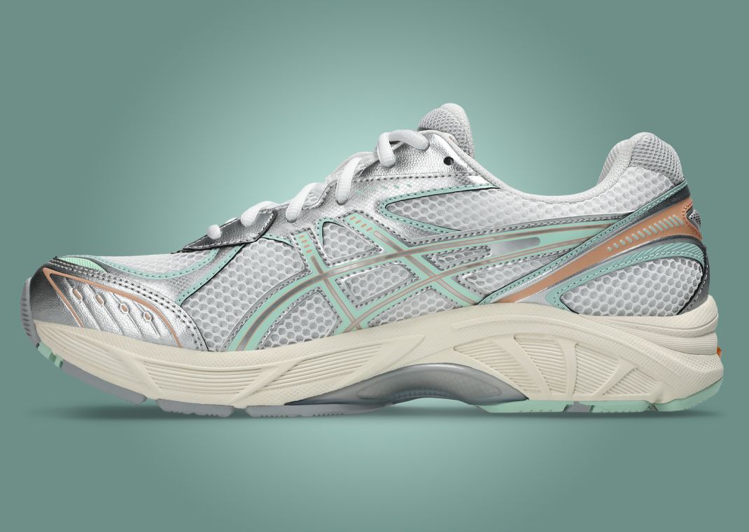 Asics Gives the GT-2160 A Miami Dolphins-Inspired Makeover