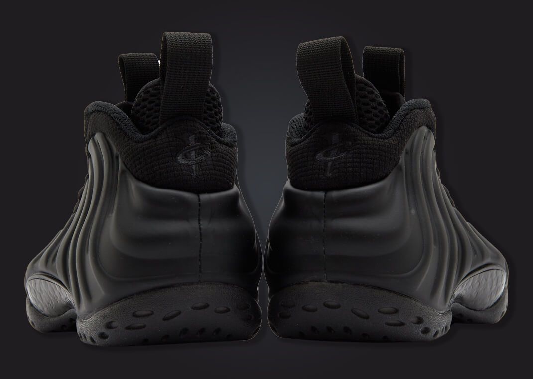 anthracite foamposite release date