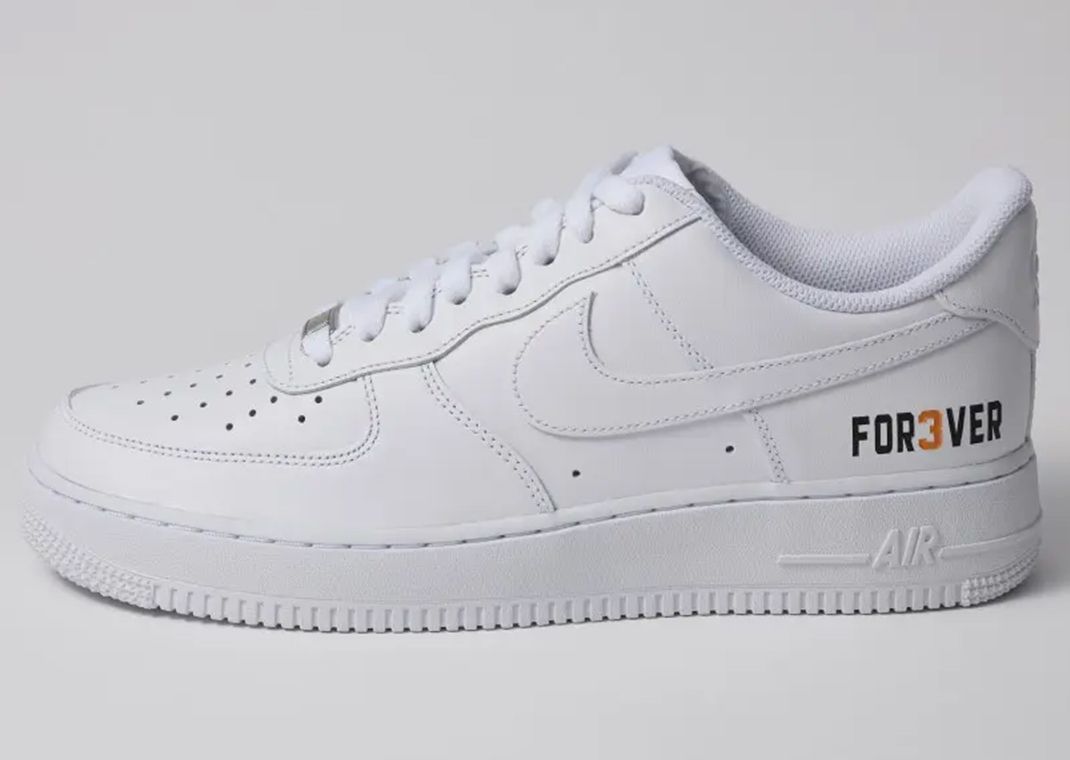 Yomiuri Giants Team Up wIth Nike for Air Force 1 Tribute to