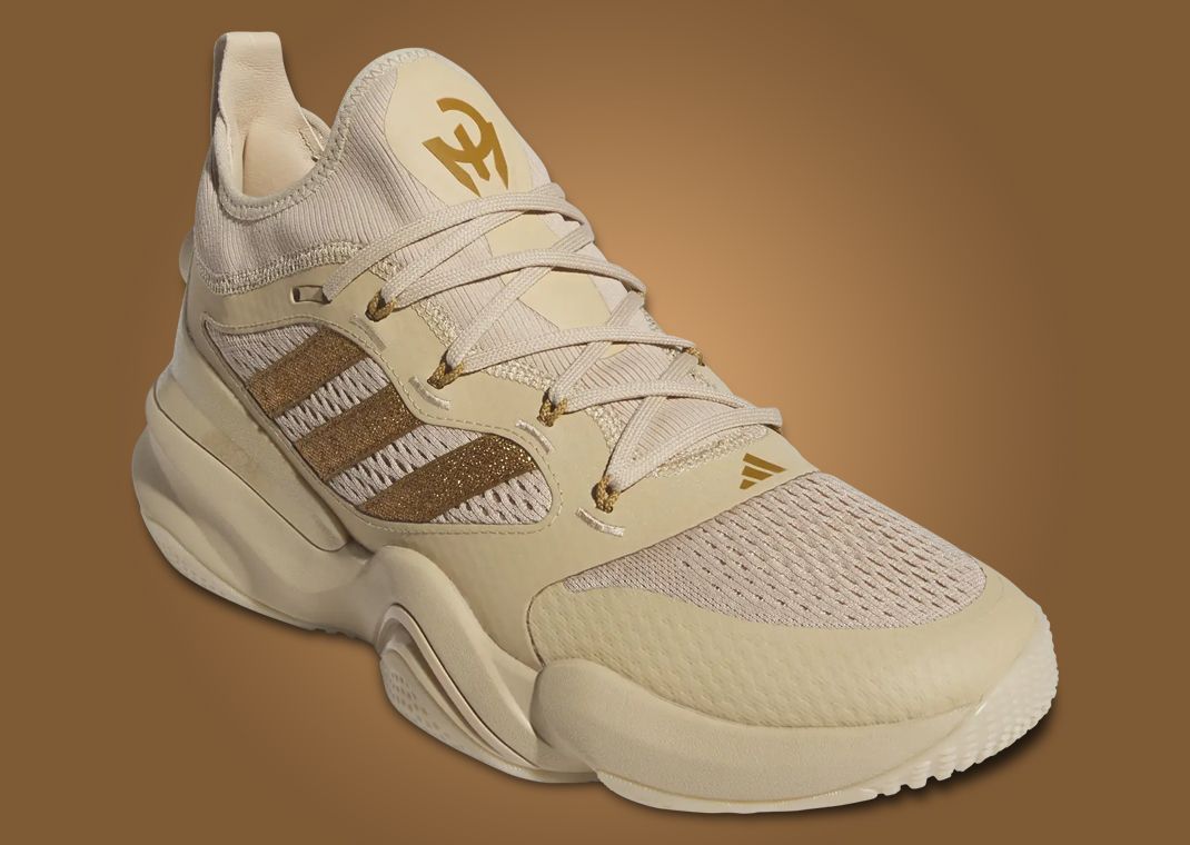 最新トレーニングシューズ☆Adidas☆Mahomes 2 Impact FLX Pass The adidas Mahomes 2 Impact FLX gets Covered in Magic Beige