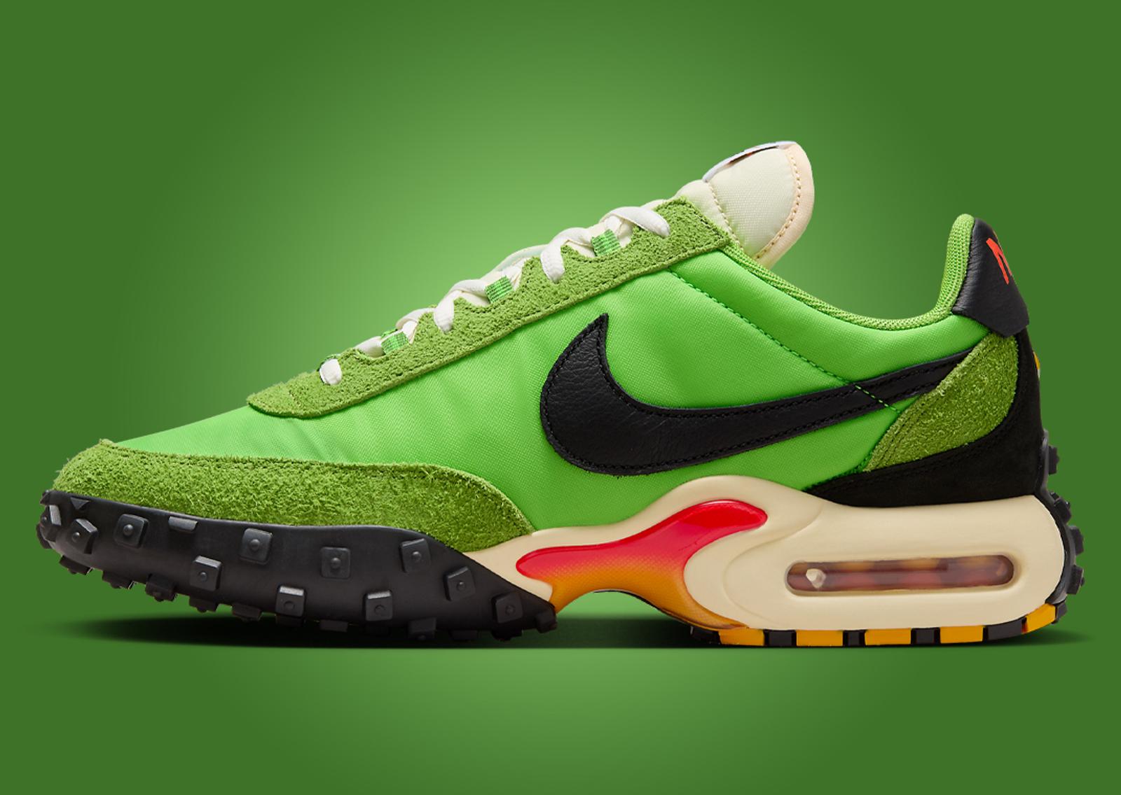 Nike Air Max Waffle SP Action Green Medial