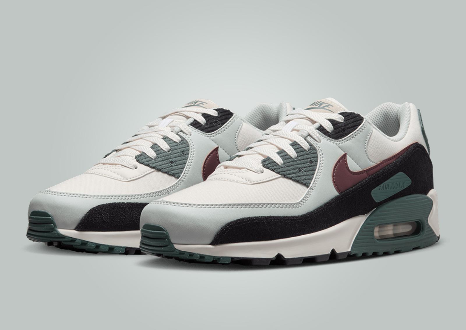 Nike Air Max 90 Notebook Doodles Angle