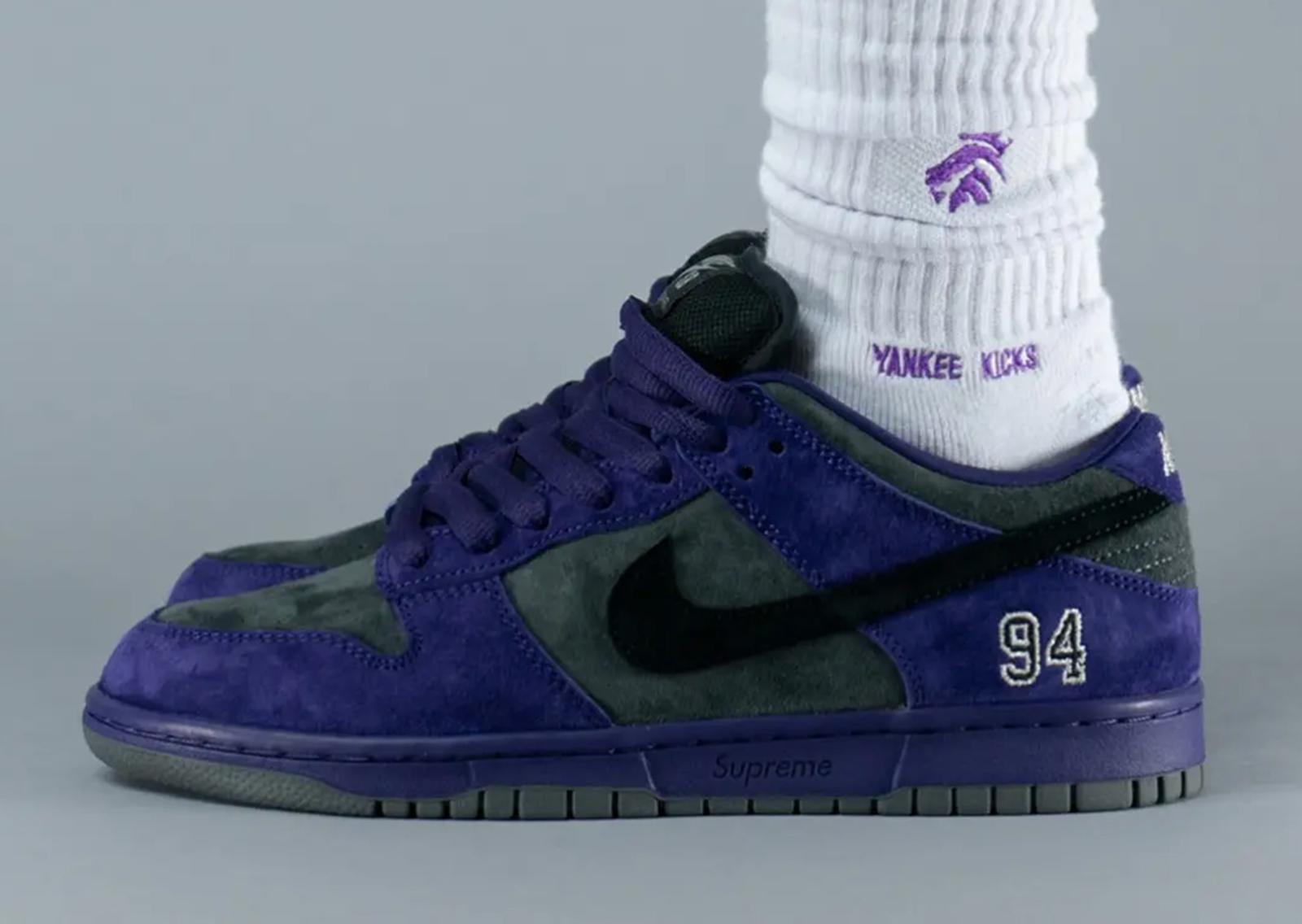 Supreme x Nike SB Dunk Low Ink Lateral