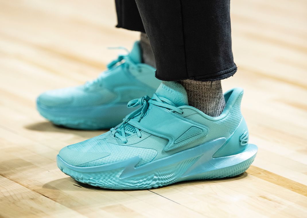 De'Aaron Fox Debuts The Under Armour Curry Fox 2