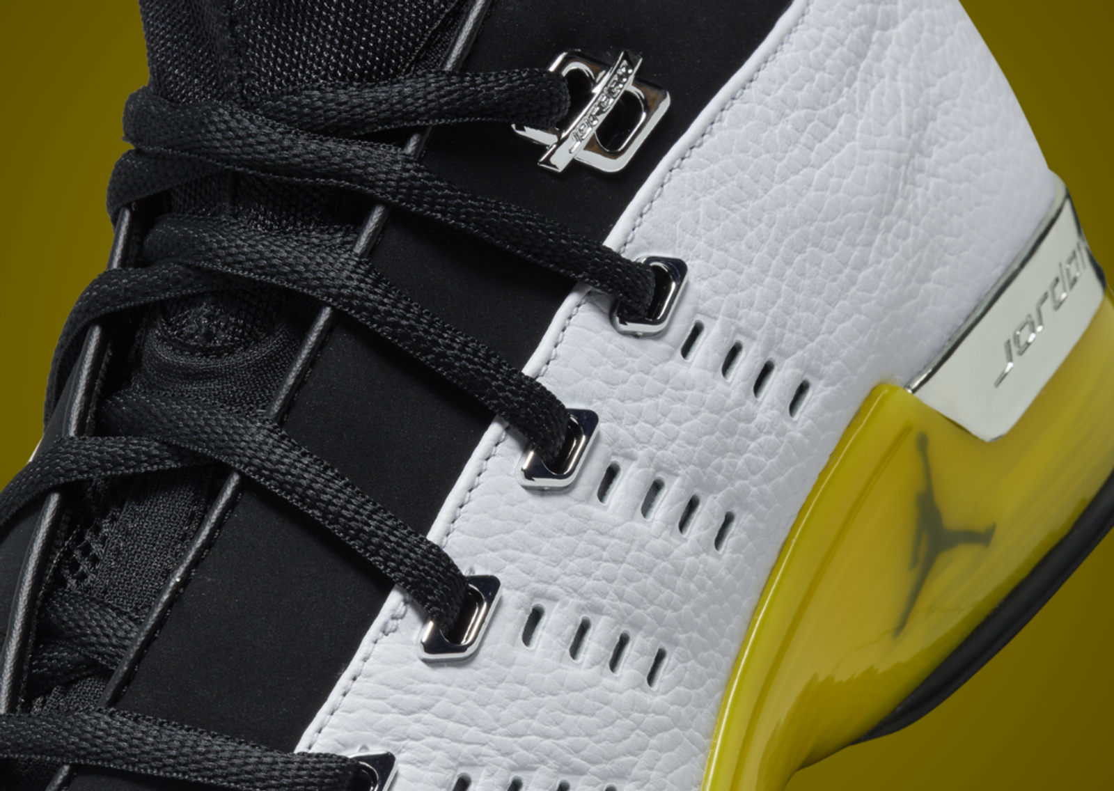 Air Jordan 17 Retro Low SP Lightning Detail