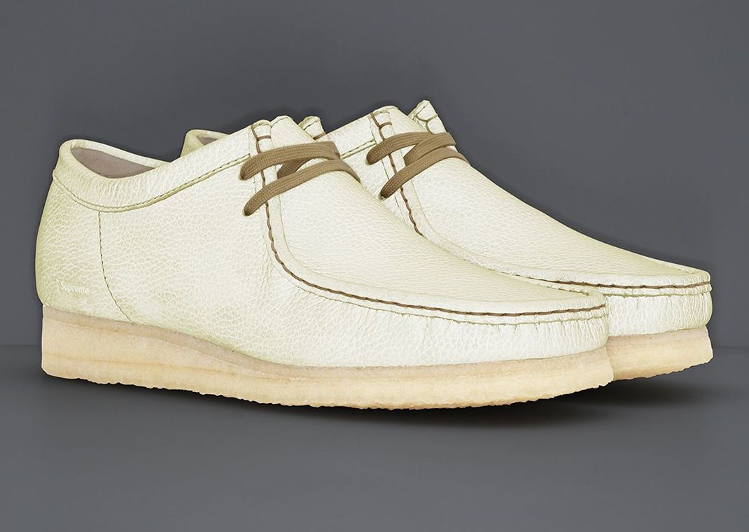 スニーカー Clarks x Supreme Reflective Wallabee Silver - 25SS Supreme®/Clarks Originals™ Reflective Wallabee™ - Shop - Supreme