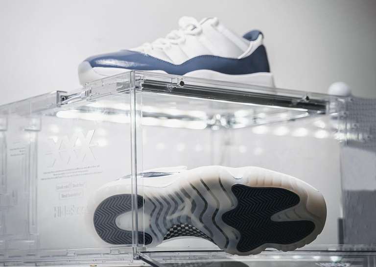 Air Jordan 11 Retro Low Diffused Blue Lateral and Outsole