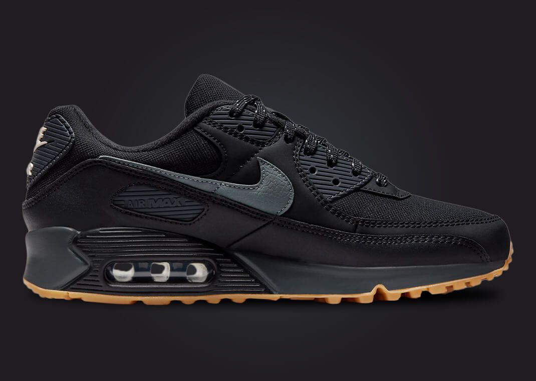 Black air max shop 90 gum sole