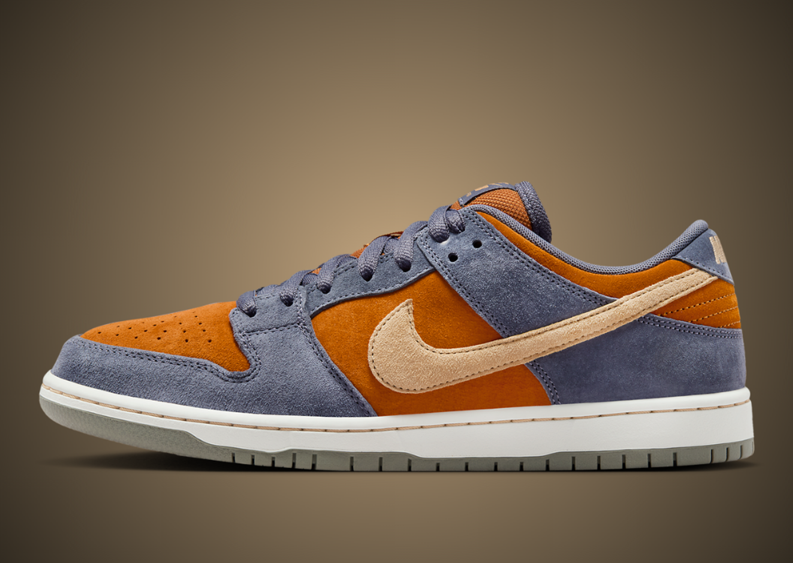 Nike SB Dunk Low Light Carbon Sesame Lateral