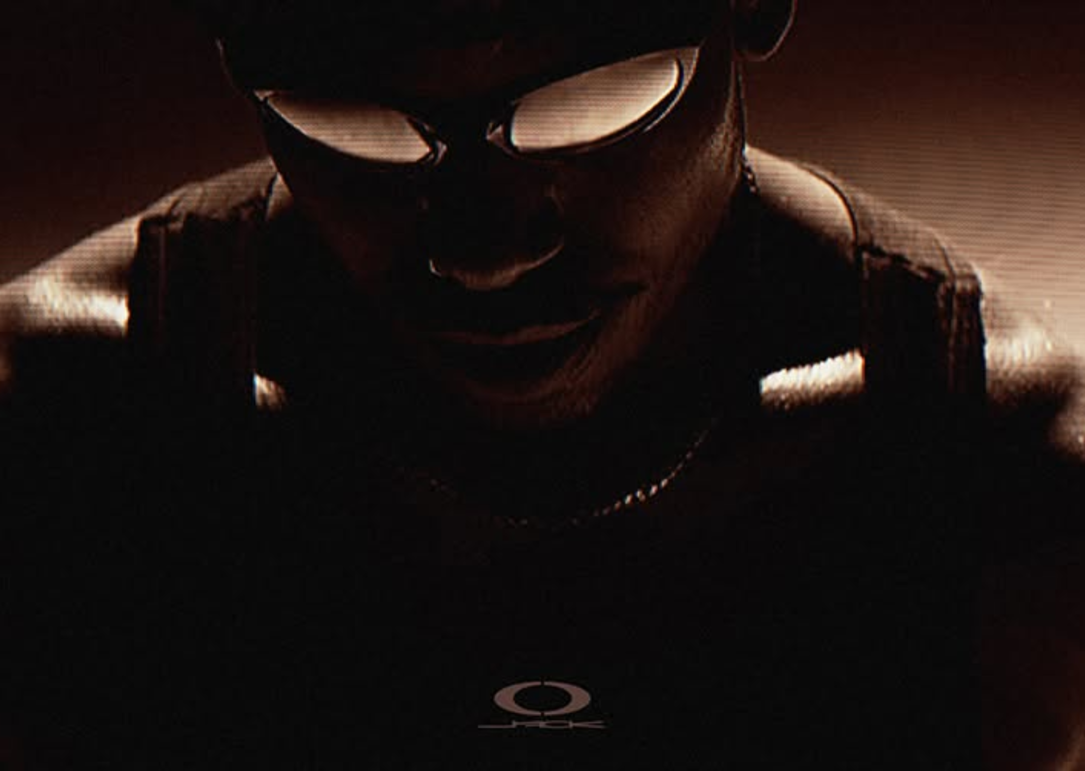 travis scott着用　oakley eye jacket 2.0 Travis Scott's First Oakley Collab Releases Today