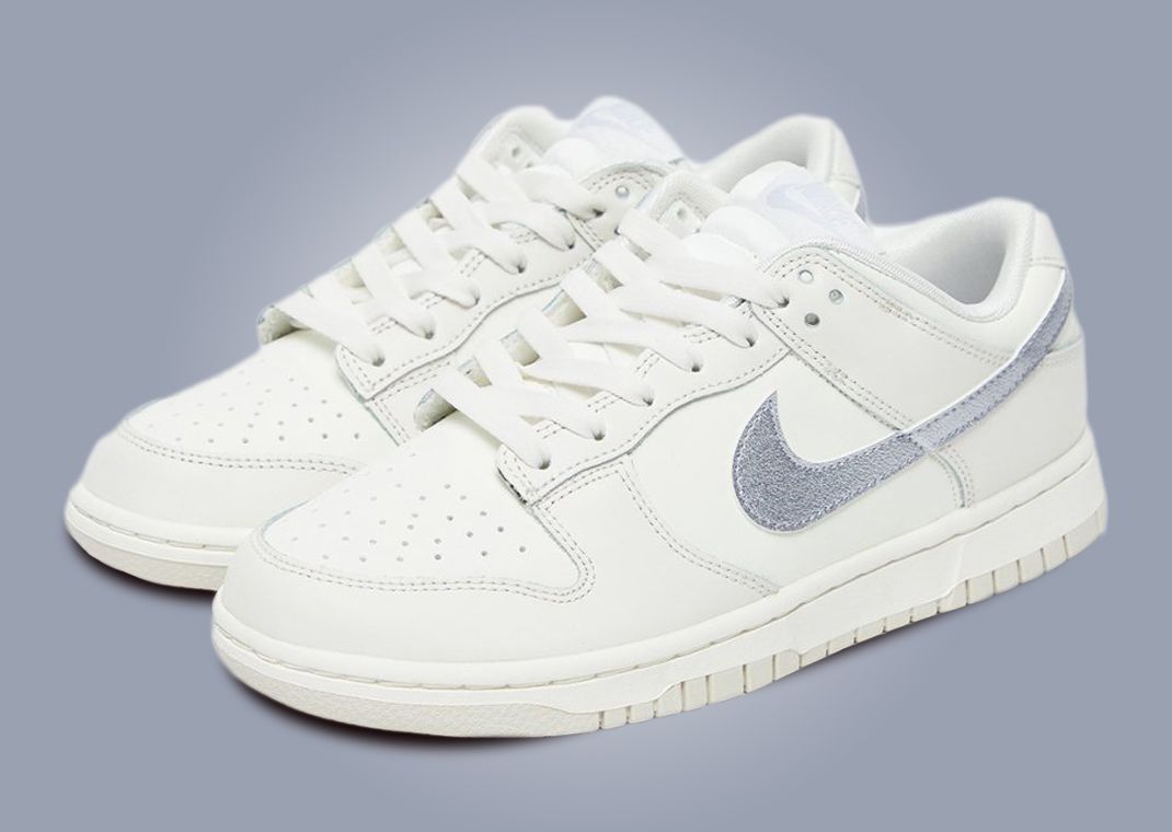 White nike hotsell with purple swoosh