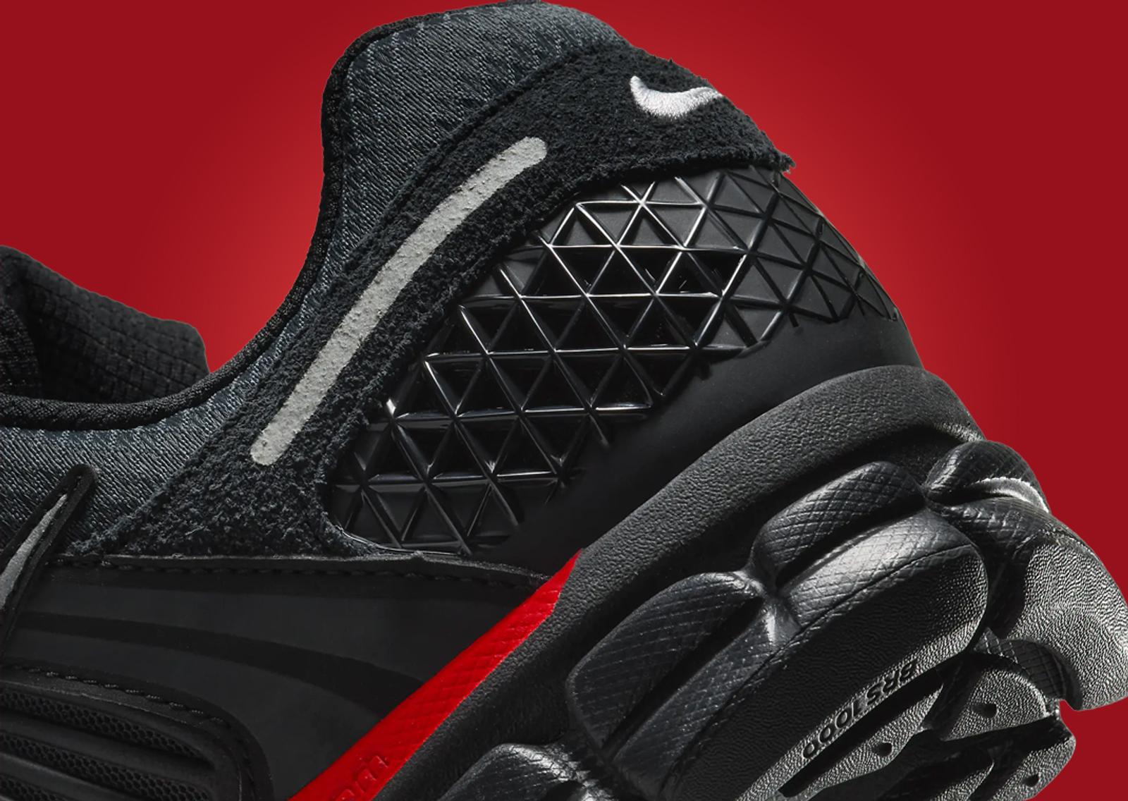 Nike Zoom Vomero 5 Black Metallic heel Detail