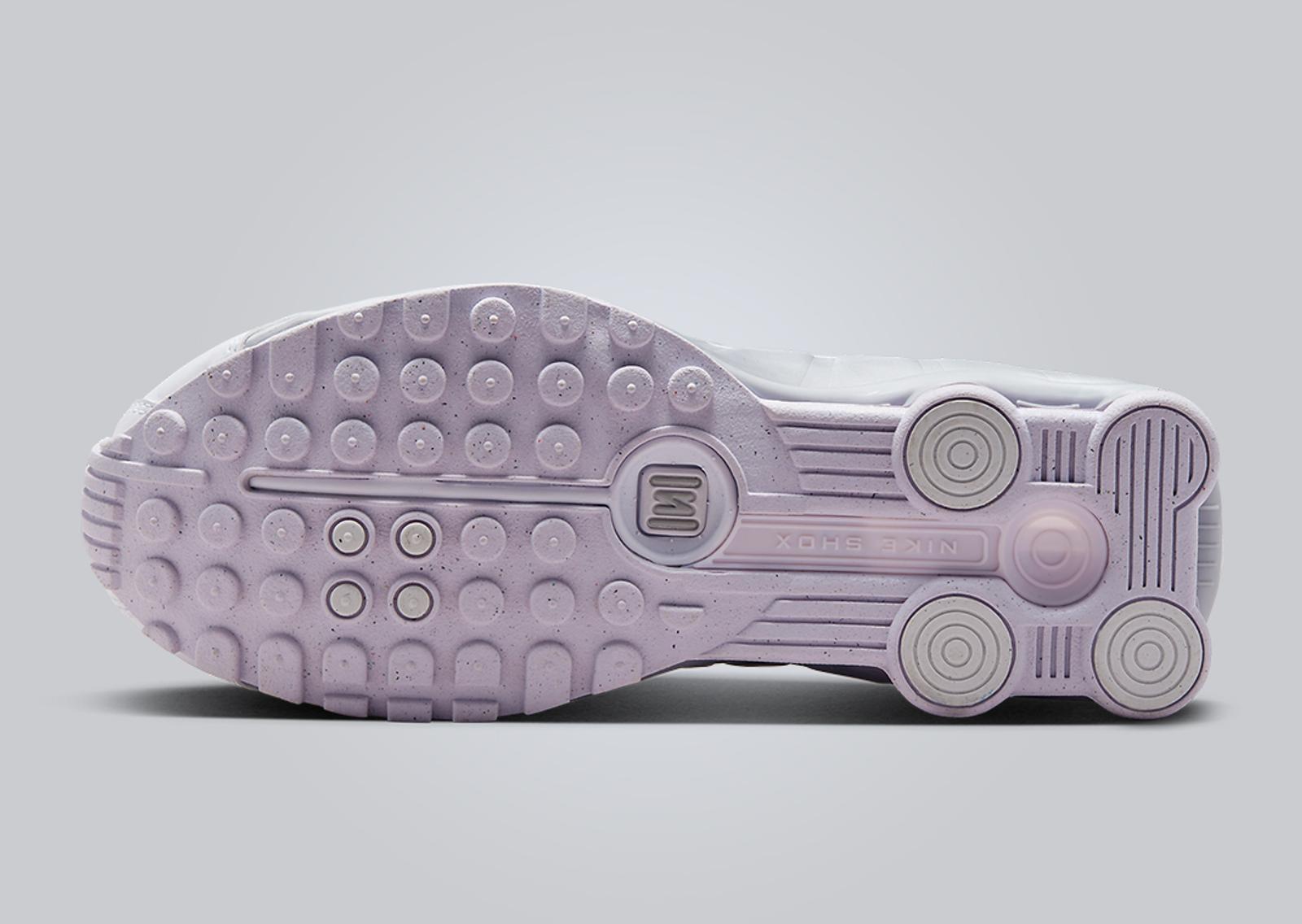 Nike Shox R4 Irrisential (W) Outsole