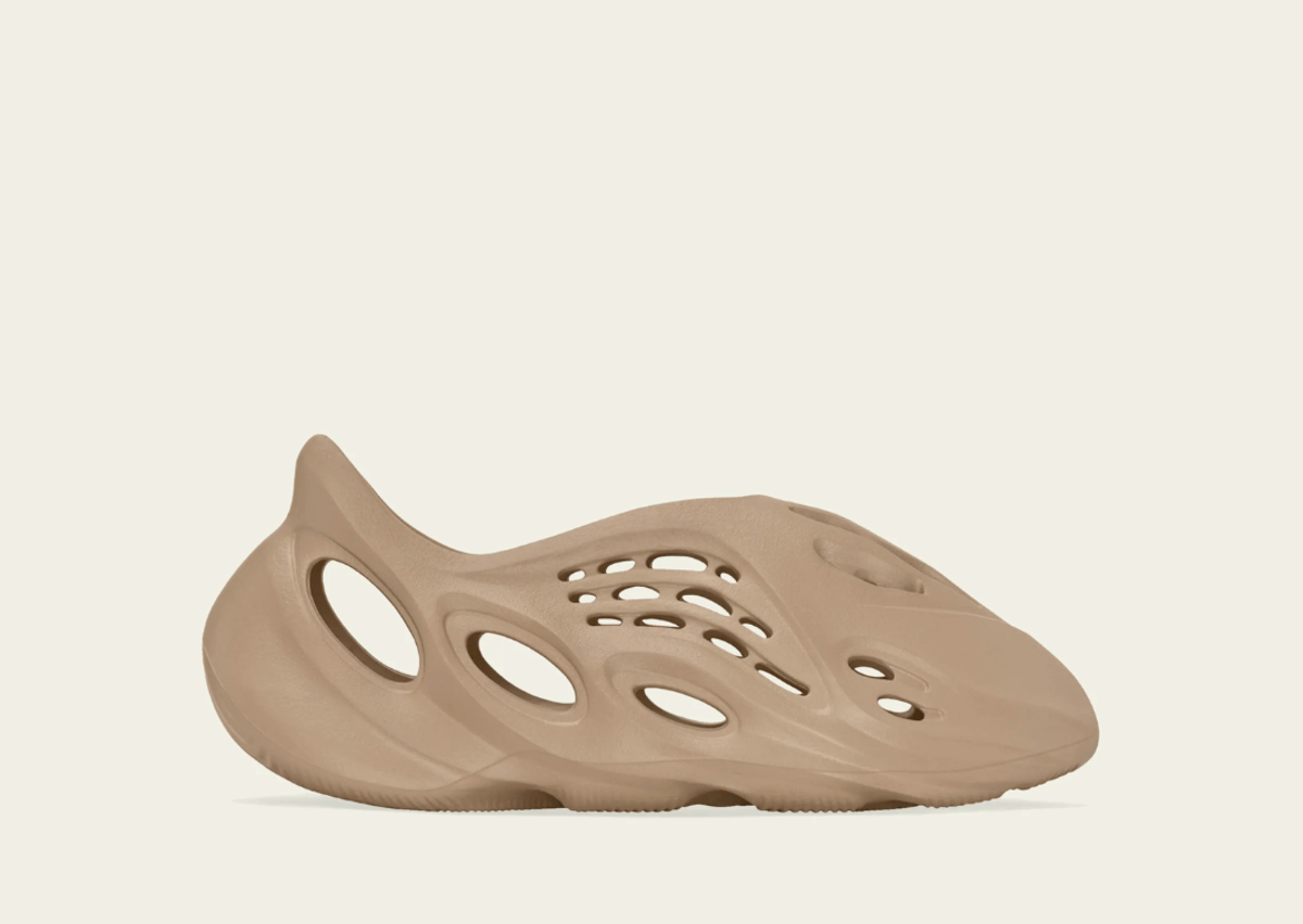 Yeezy slides discount rnnr