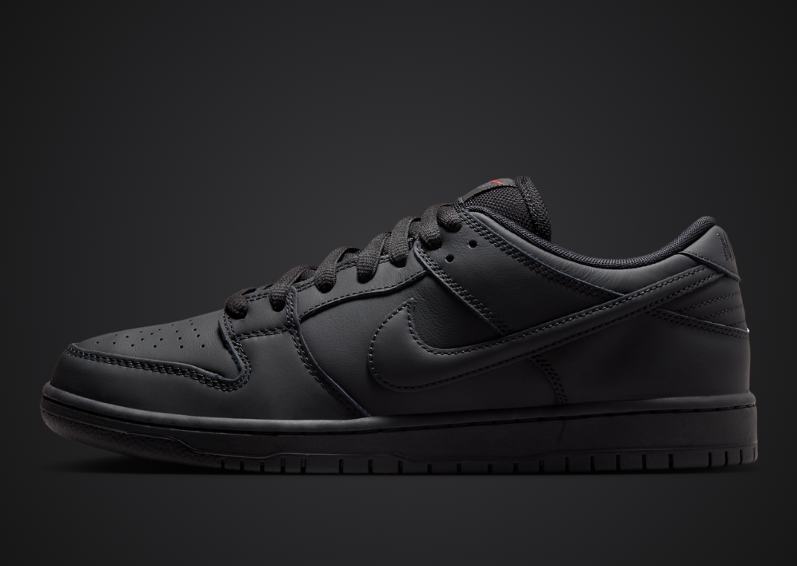 Nike SB Dunk Low ISO Triple Black Lateral