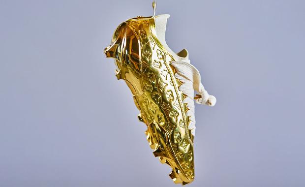Justin Jefferson Under Armour Gold Cleat PE