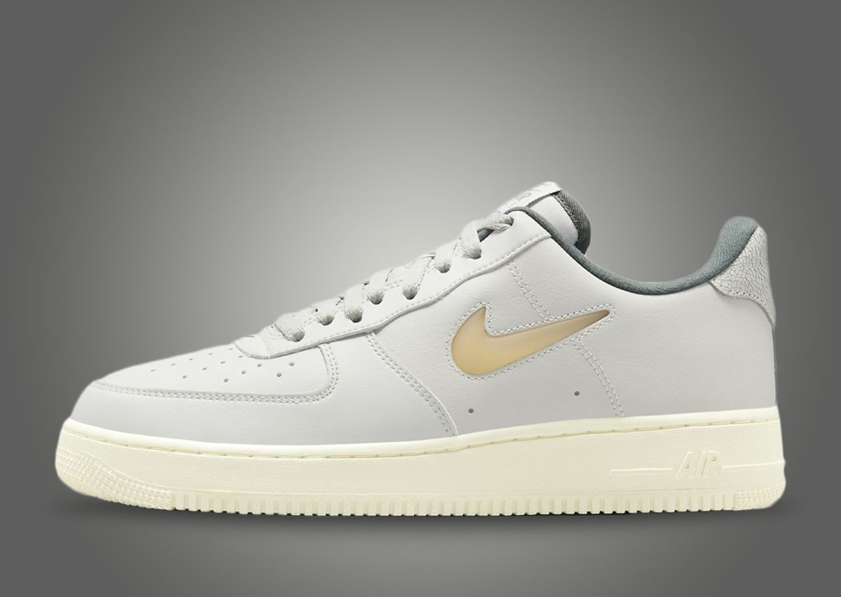 nike light bone and coconut milk