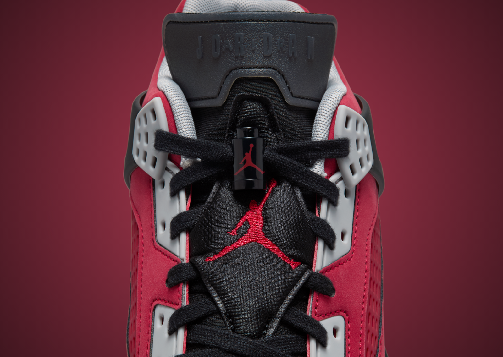 Jordan Spizike Low Toro Tongue