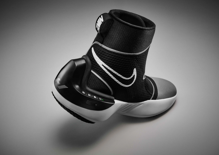 Nike x Hyperice Boot Heel Angle