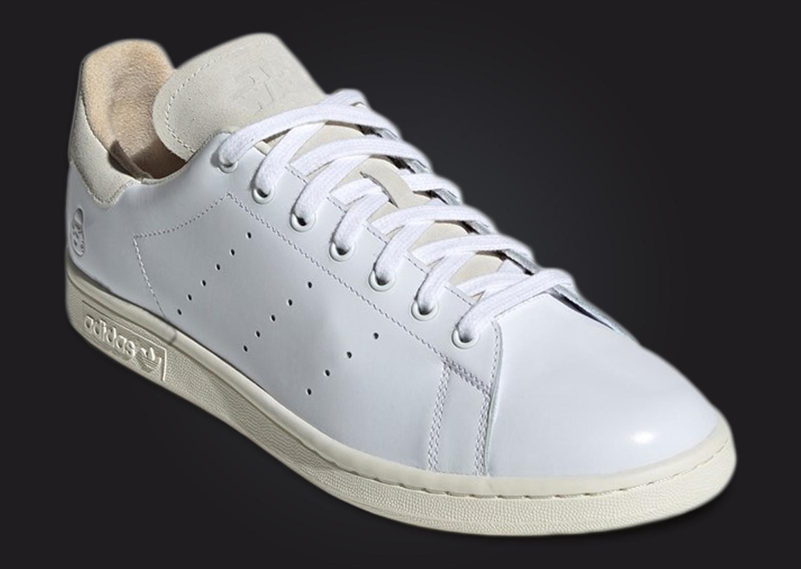 Star Wars x Nanzuka x adidas Stan Smith Angle