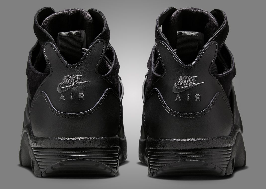 nike air trainer sc high triple black