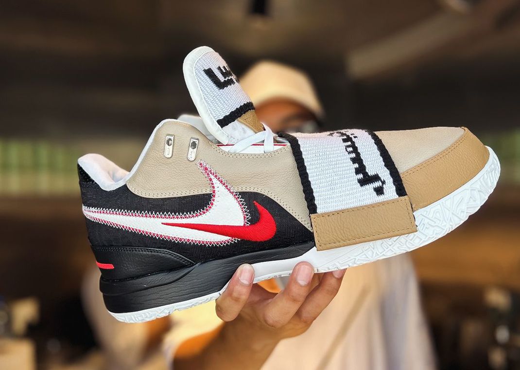 Nike Lebron NXXT Gen AMPD us9.5 グローバルラスト LeBron James Gifted a Custom Nike LeBron NXXT Gen AMPD First