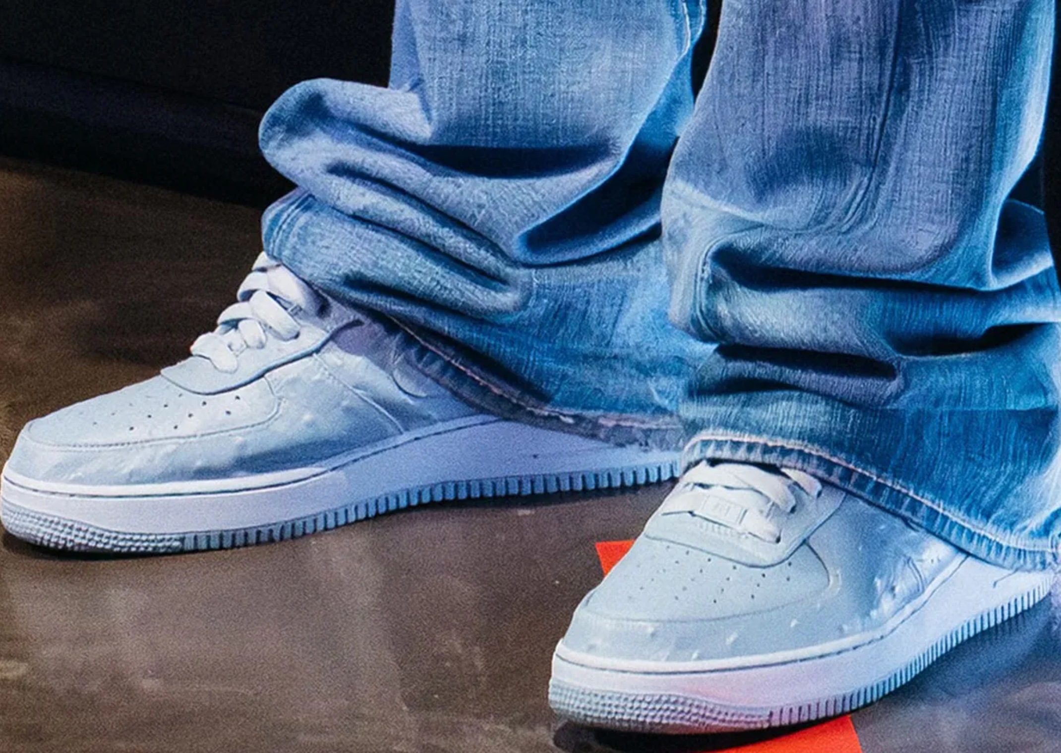 nike travis 27 エアフォース Travis Scott's Next Nike Air Force 1 Features Blue Ostrich Leather