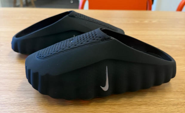 Nike Mind 001 in Black