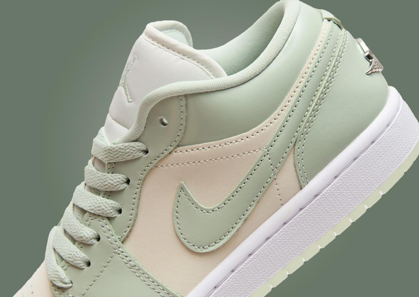 Air Jordan 1 Sail Seafoam (W) Detail