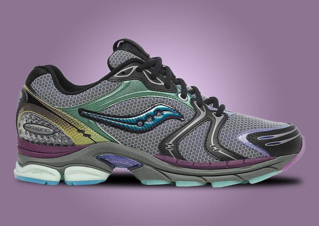 The Saucony ProGrid Triumph 4 Winter Solstice is Available Now