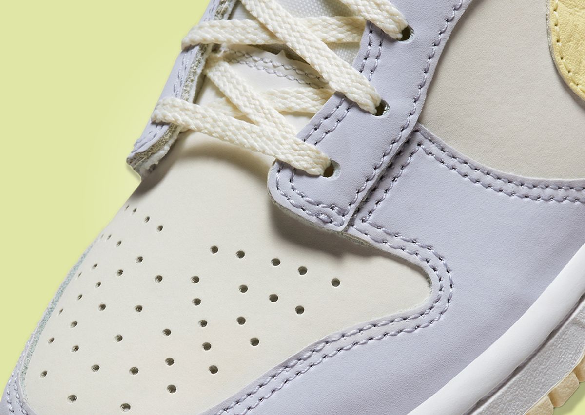 dunk low easter restock