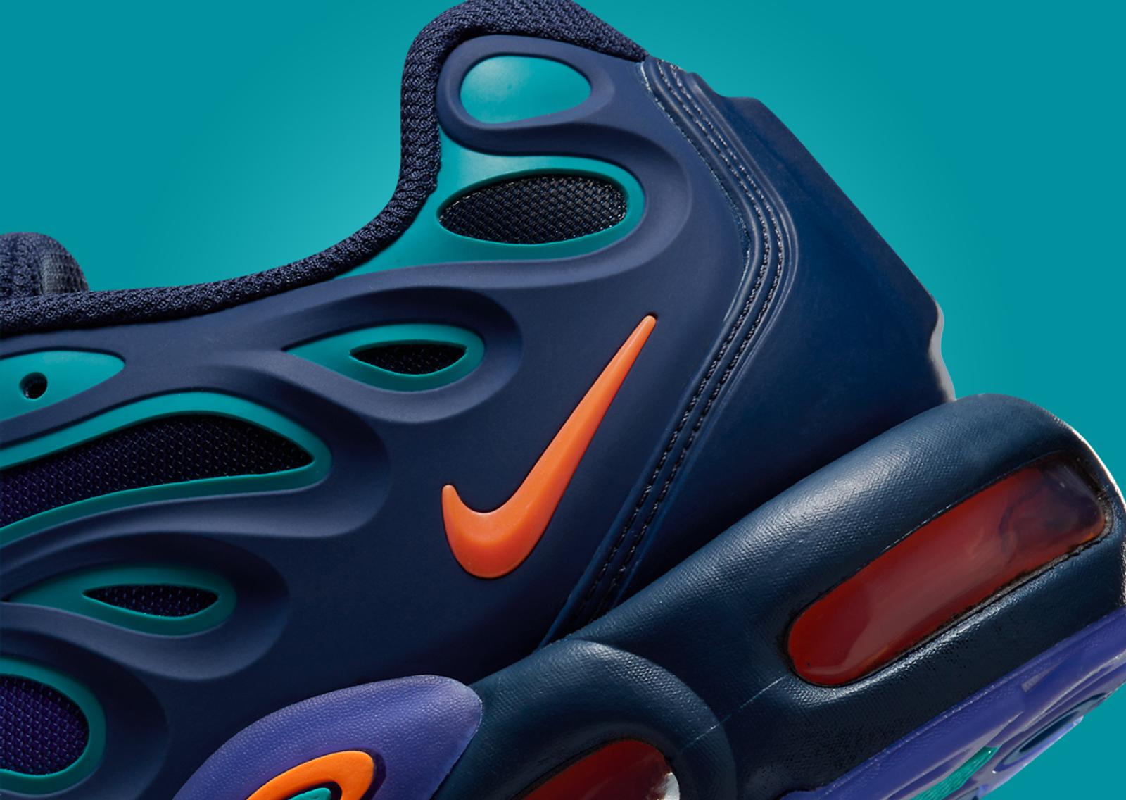 Nike Air Max Plus Drift Midnight Navy Total Orange Heel Detail