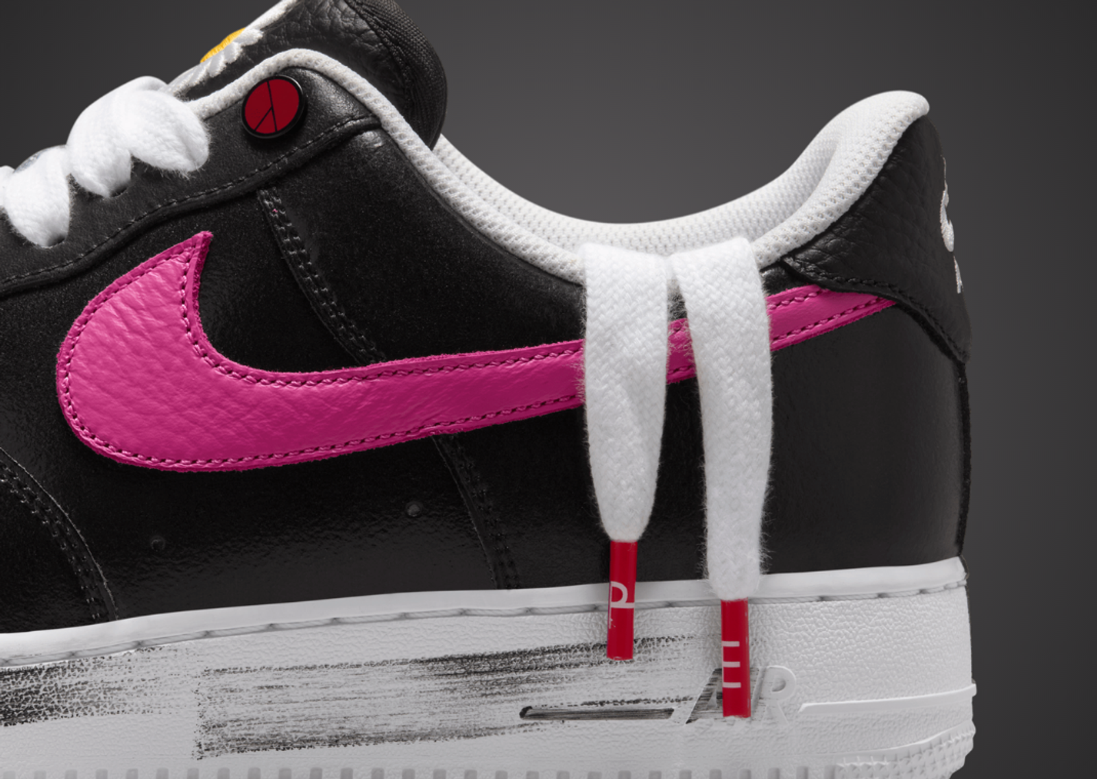 PEACEMINUSONE x Nike Air Force 1 Low Para-Noise 3.0 Detail