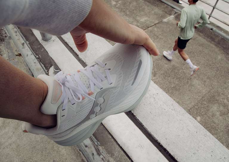 Saucony Hurricane 24 White On-foot 1