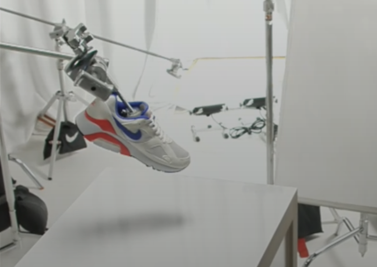Nike Air 180 Ultramarine (2024) Angle