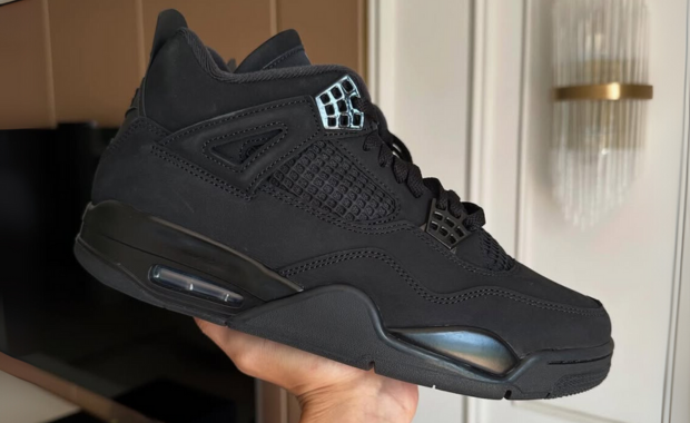 Air Jordan 4 Retro OG Black Cat (2025)