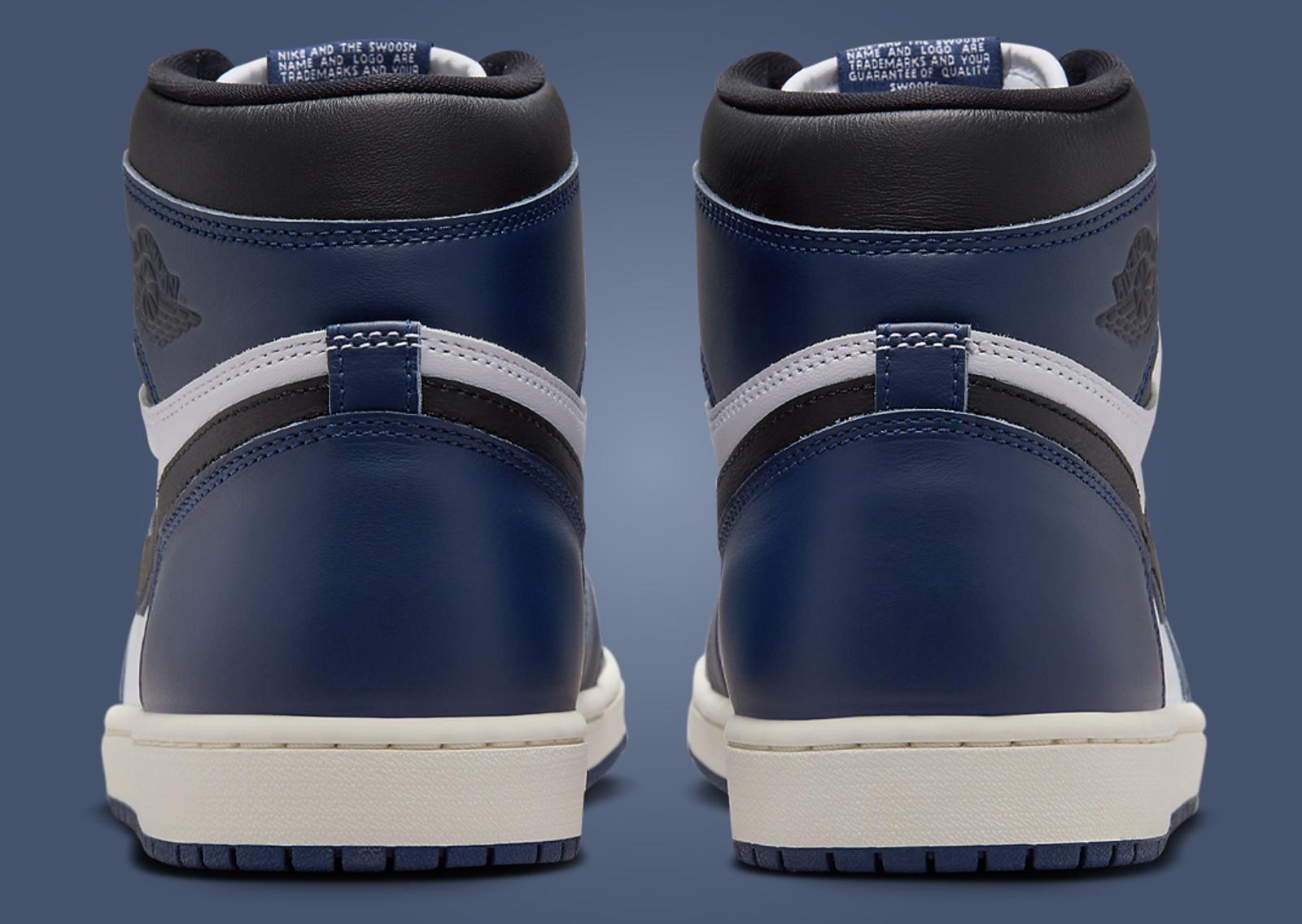 Air Jordan 1 Retro High OG Midnight Navy Heel