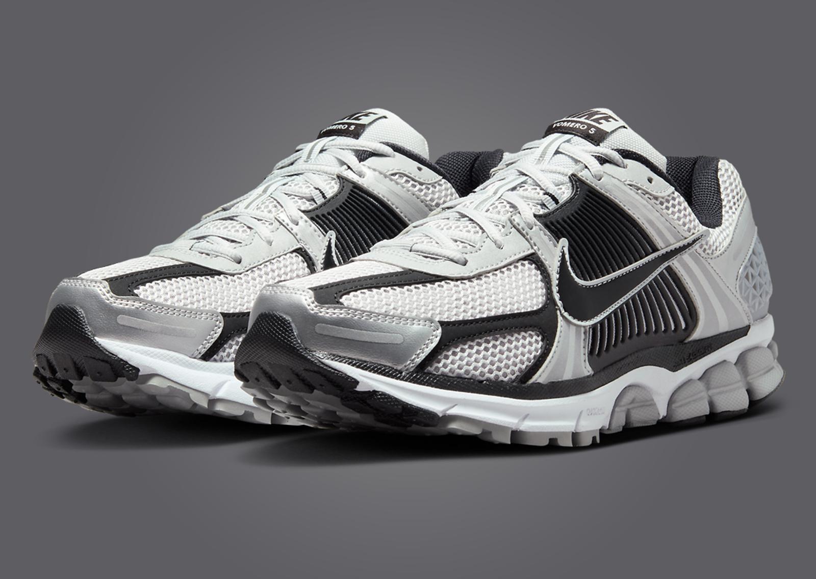 Nike Zoom Vomero 5 Metallic Silver Black Angle