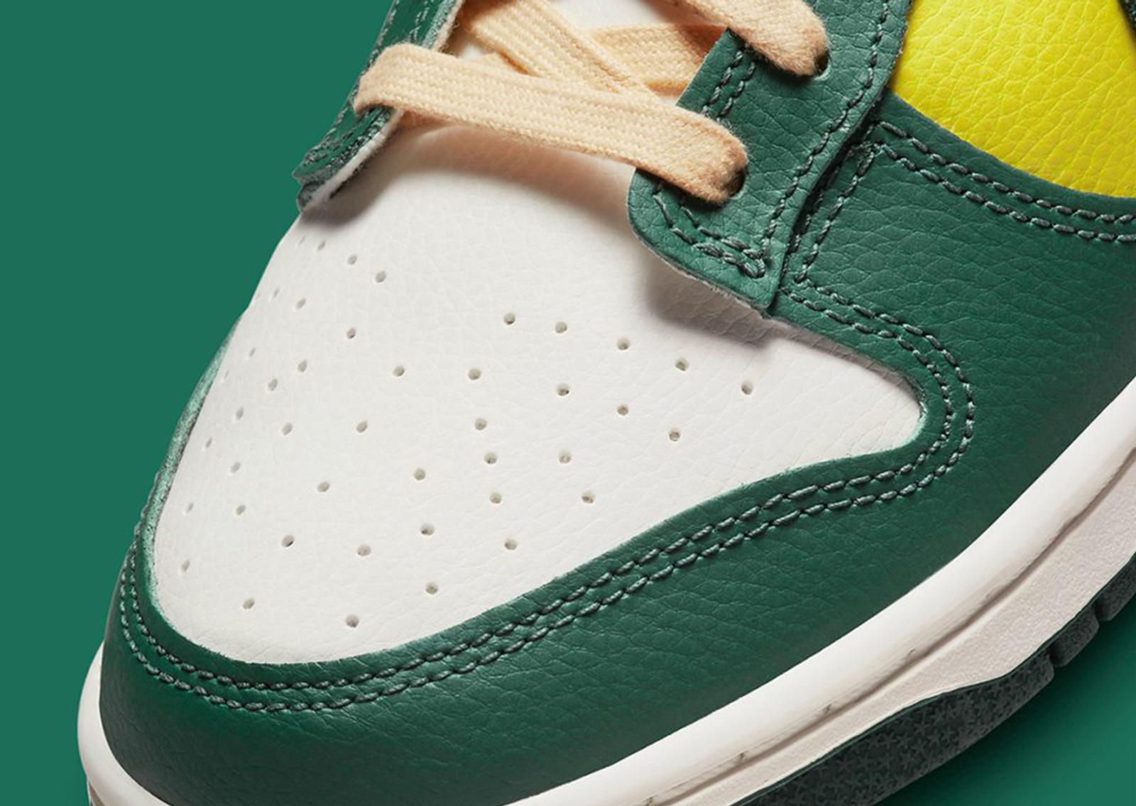 Nike Dunk Low Athletic Company Toe Detail