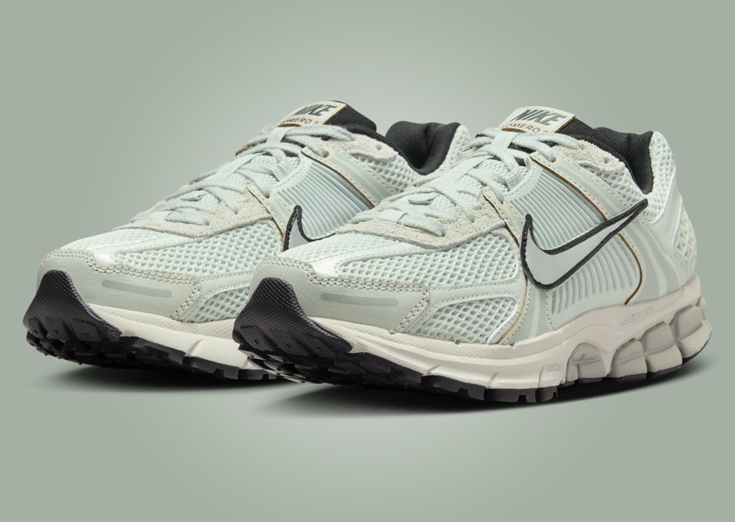【大特価格安】Nike zoom vomero 5 靴